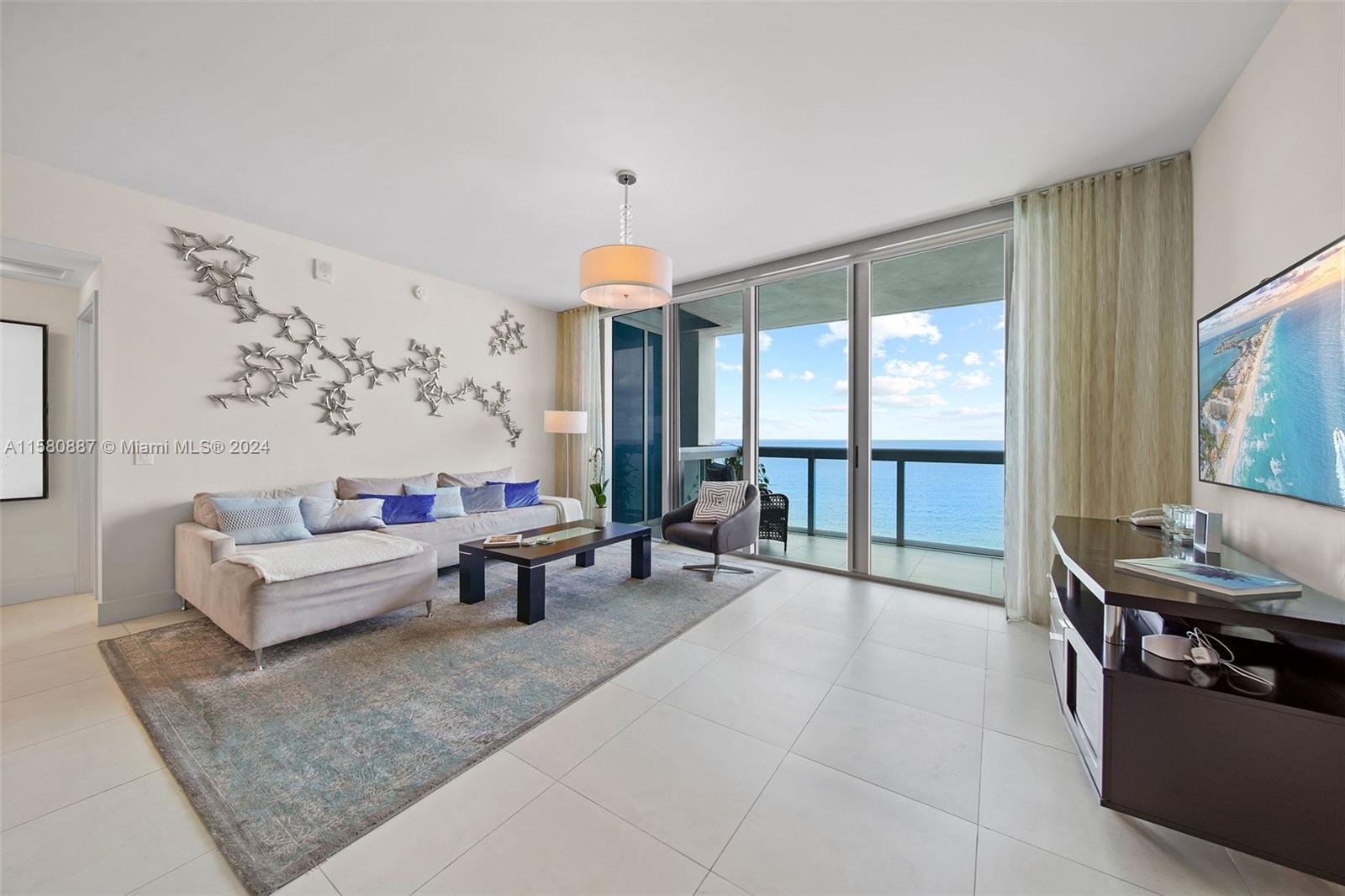 Rental Property at 6899 Collins Ave 1801, Miami Beach, Miami-Dade County, Florida - Bedrooms: 2 
Bathrooms: 3  - $15,000 MO.