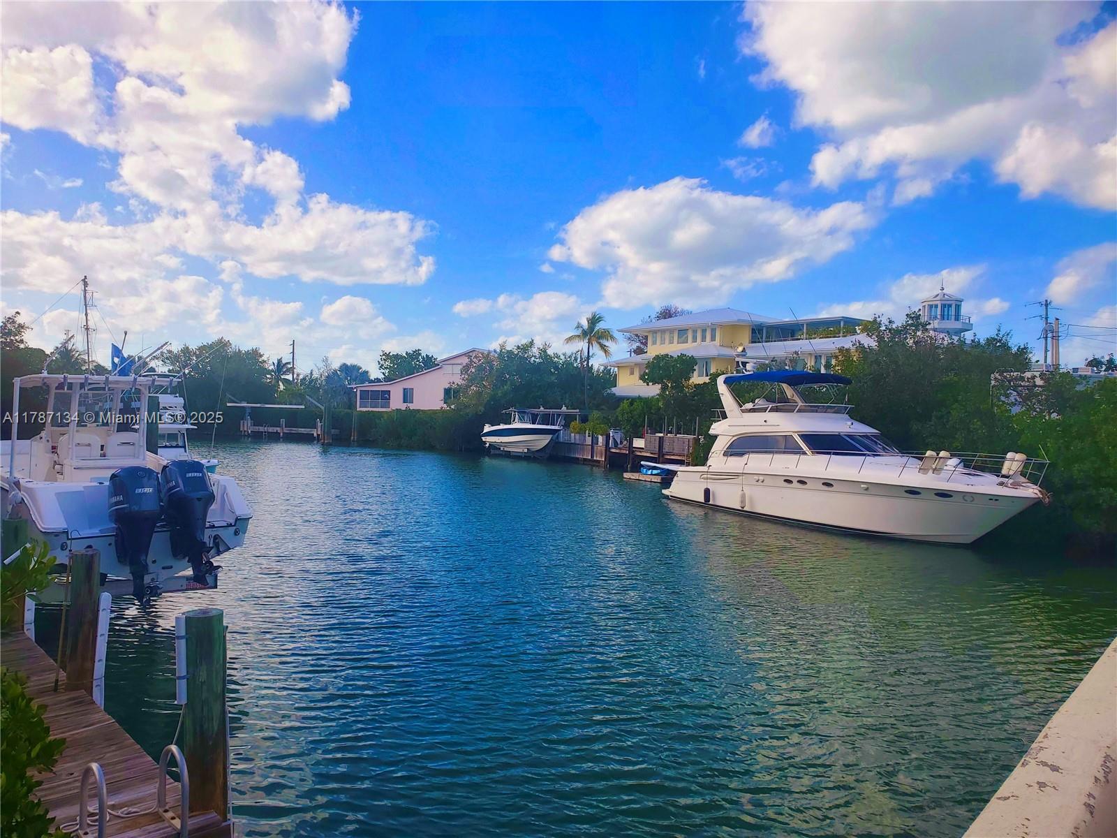 FLAMINGO ISLAND EST AMD P - Land