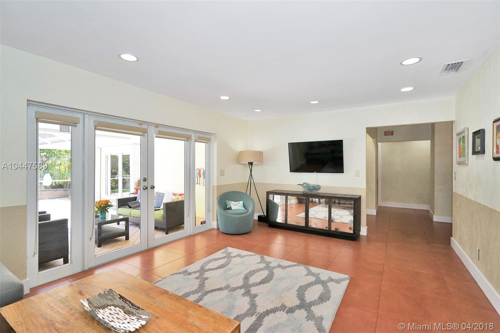 KENDALL GARDENS - Residential