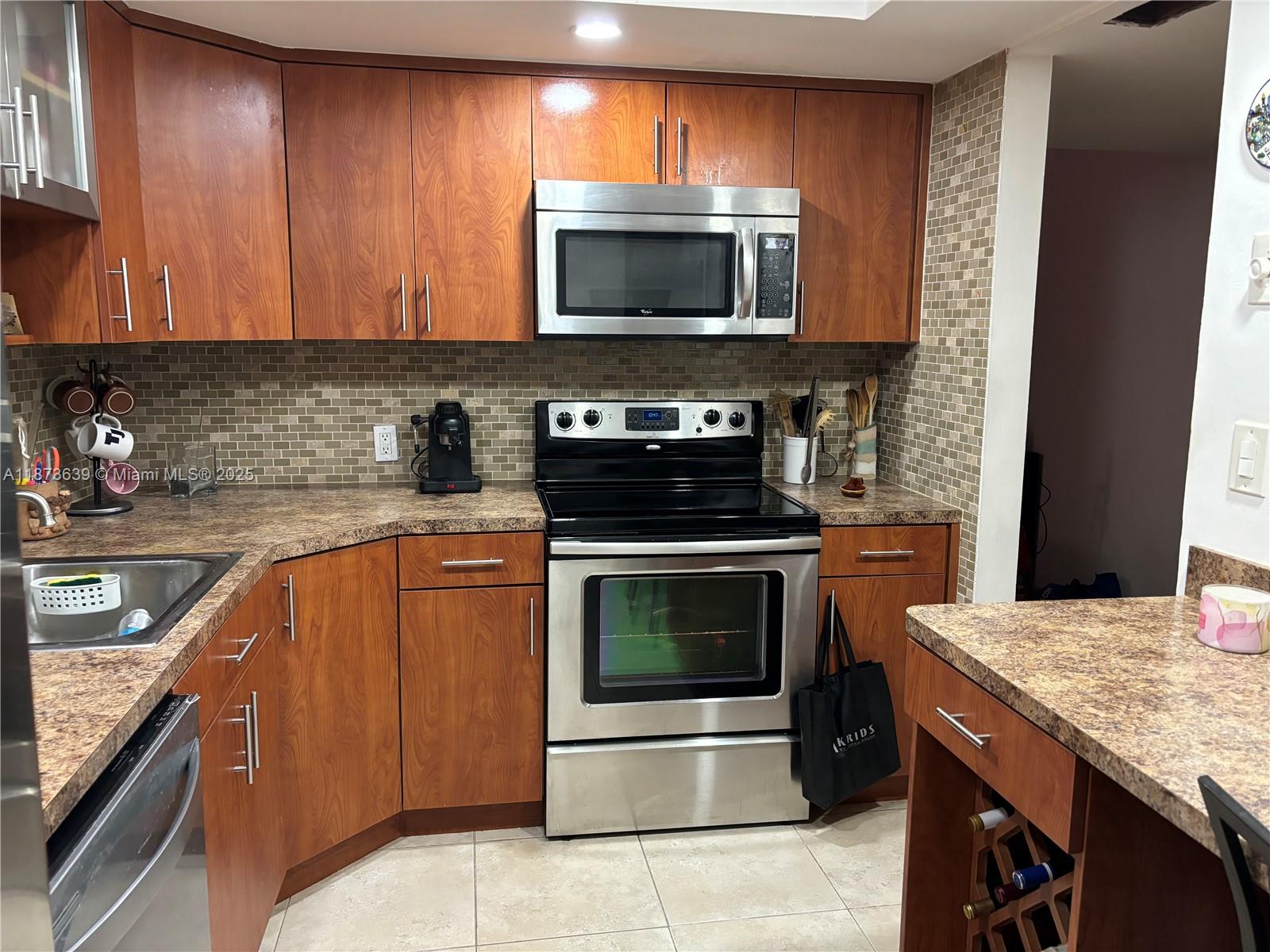 ENSENADA CONDO BLDG E-II - Residential