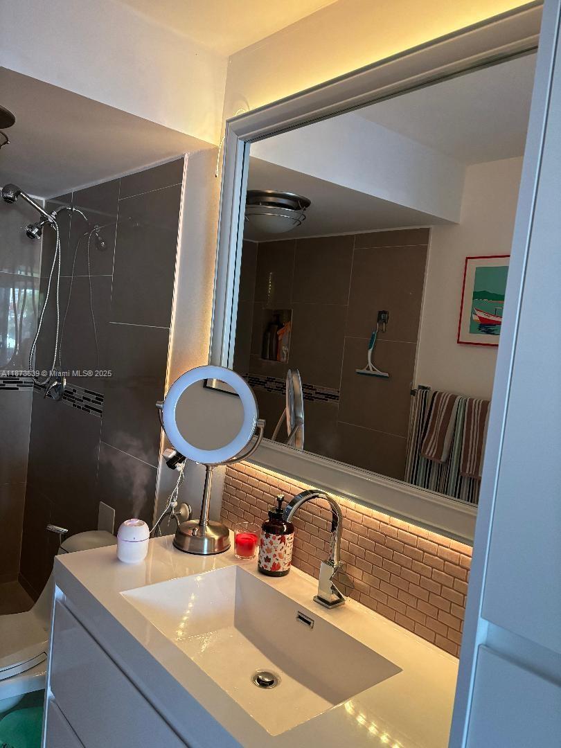 ENSENADA CONDO BLDG E-II - Residential