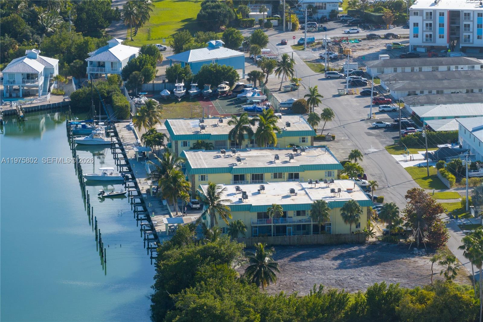 Cocoplum beach - Residential