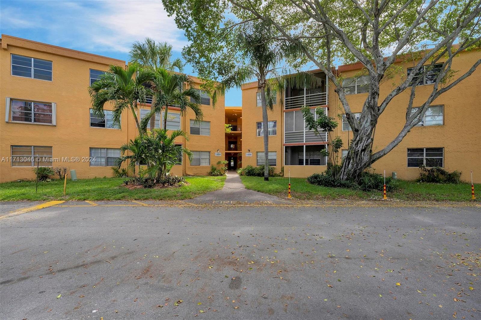 HERITAGE CIRCLE CONDO - Residential Lease