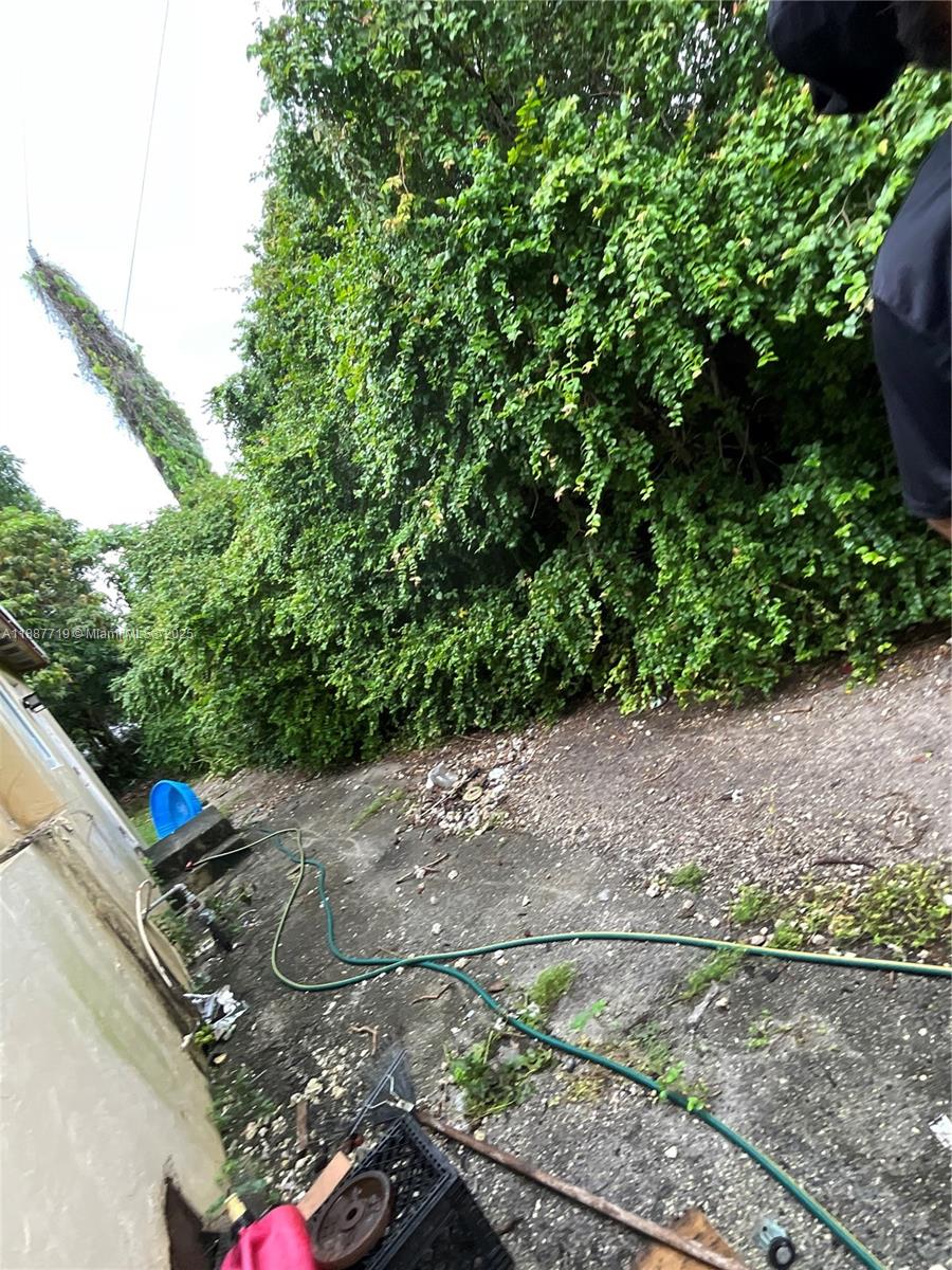 LITTLE RIVER GARDENS - Residential Income