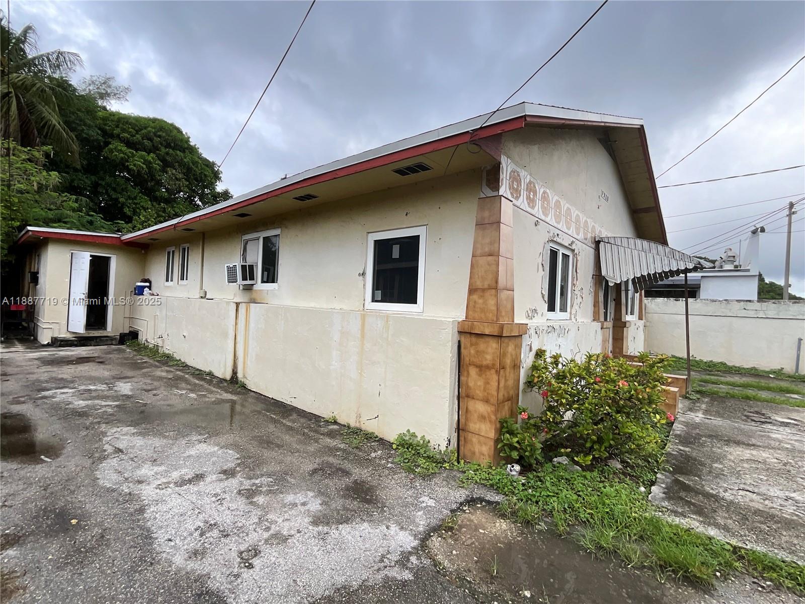 LITTLE RIVER GARDENS - Residential Income