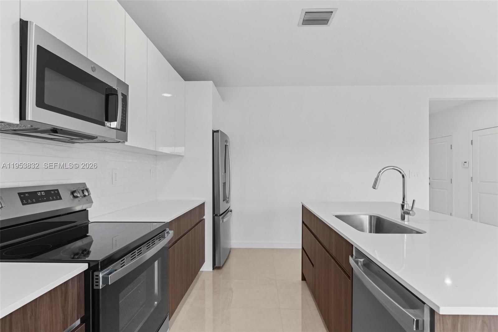 SUNRISE ESTATES - Residential