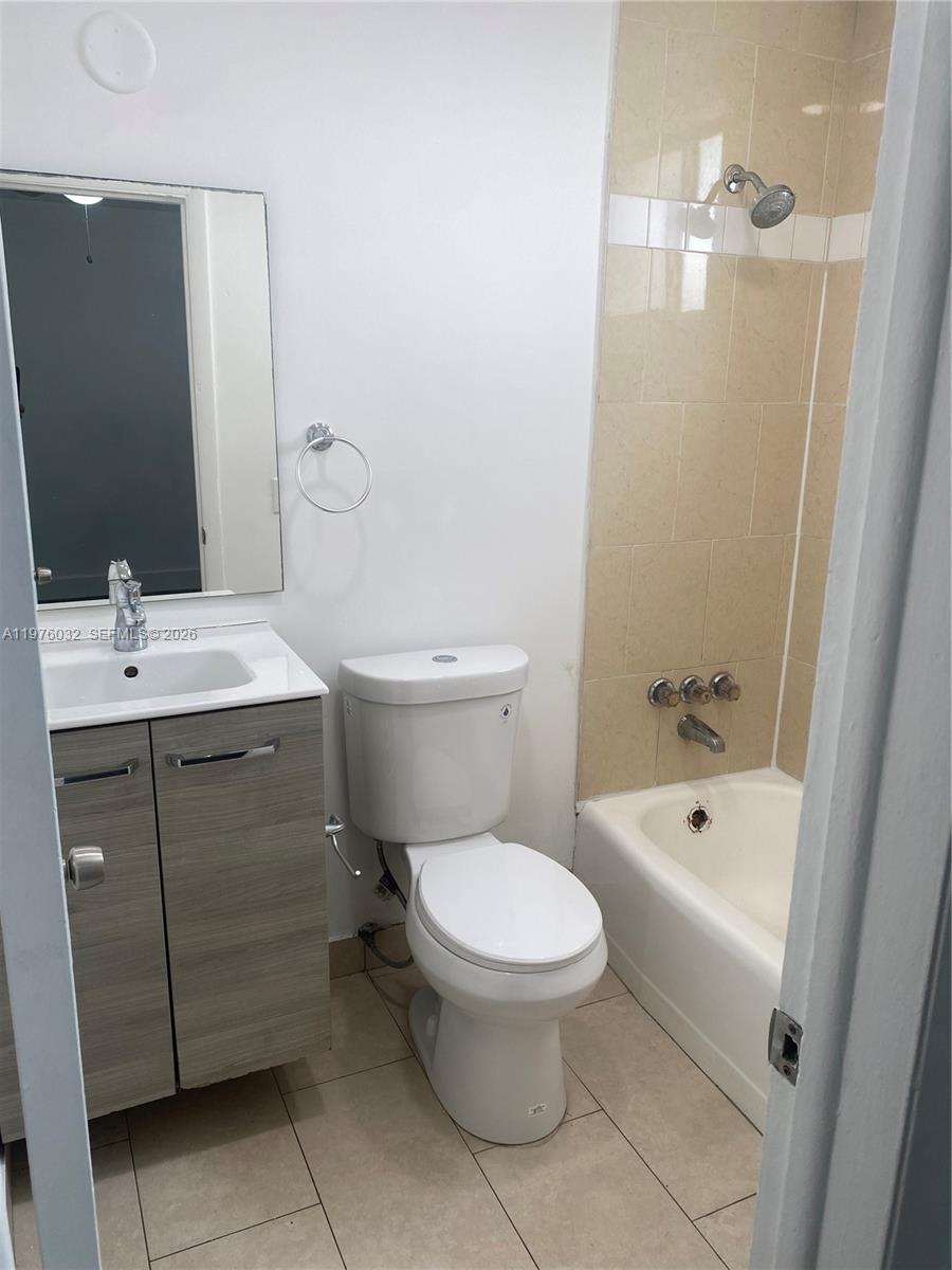 CITY OF MIAMI SOUTH - Residential Lease