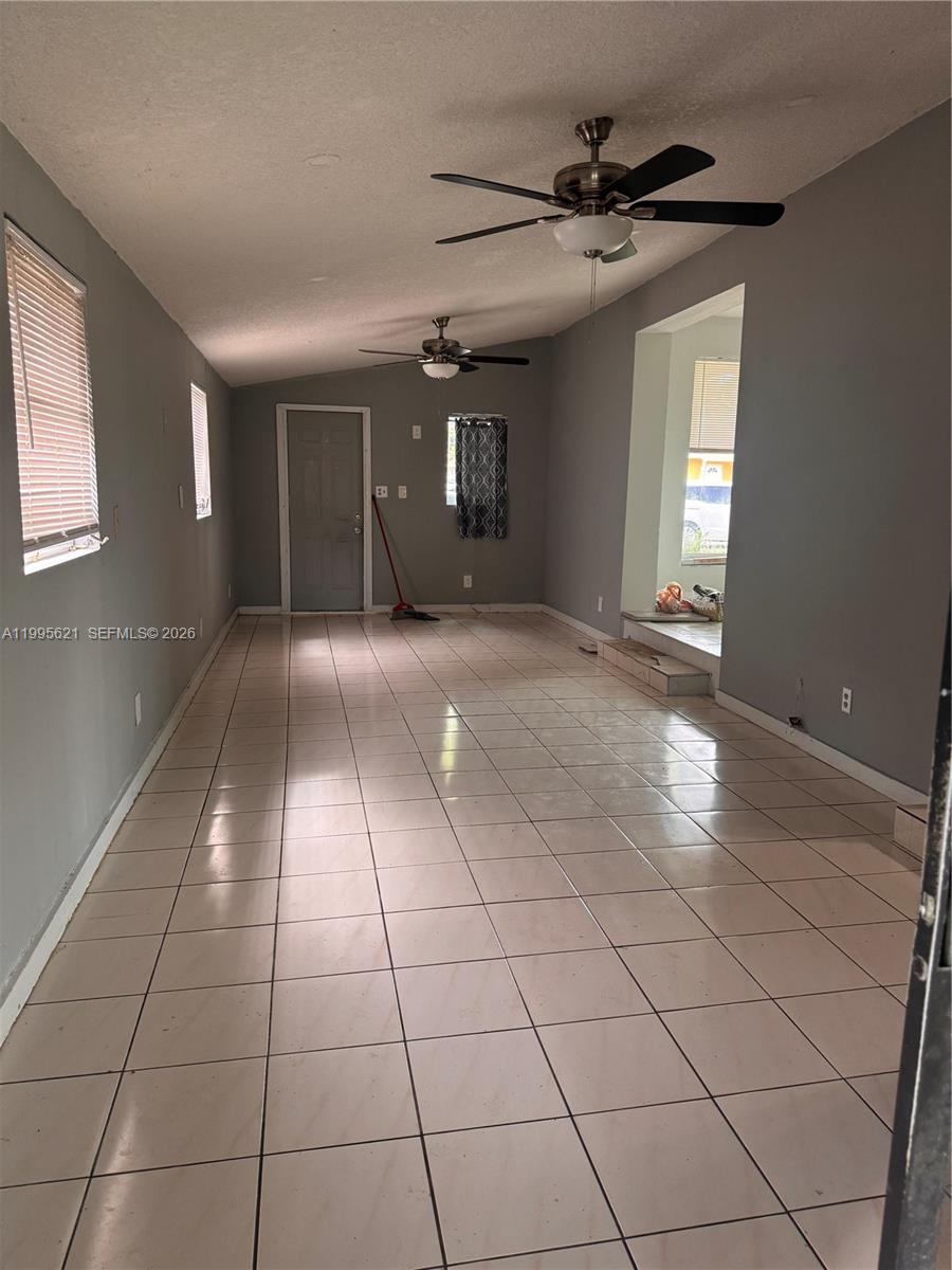 LAKE FOREST SEC 4 - Residential Lease