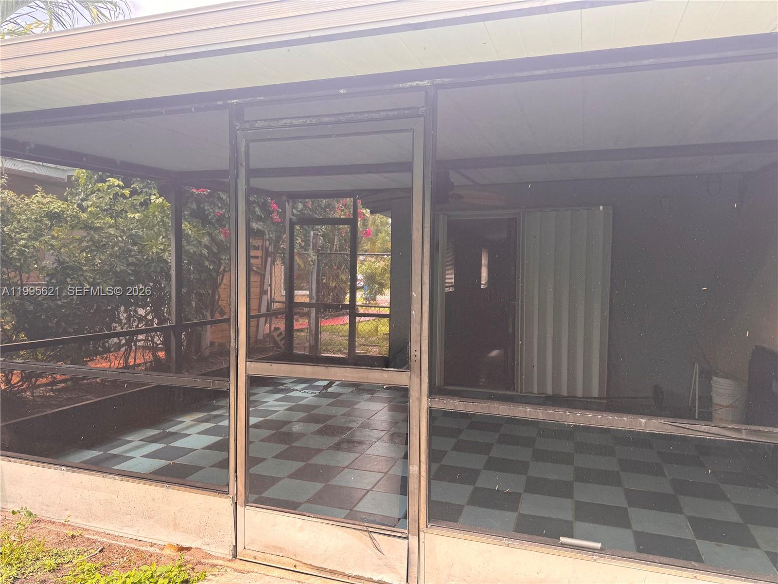 LAKE FOREST SEC 4 - Residential Lease