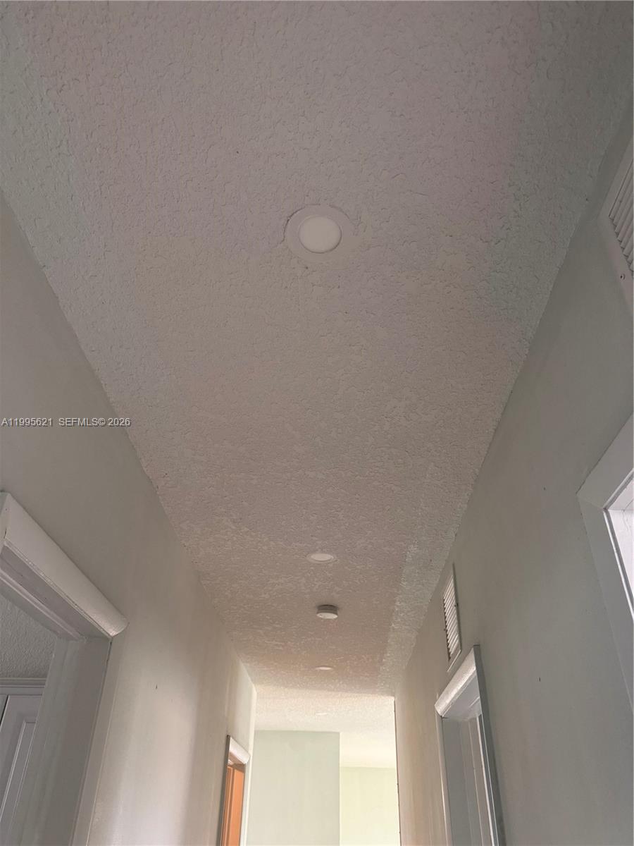 LAKE FOREST SEC 4 - Residential Lease