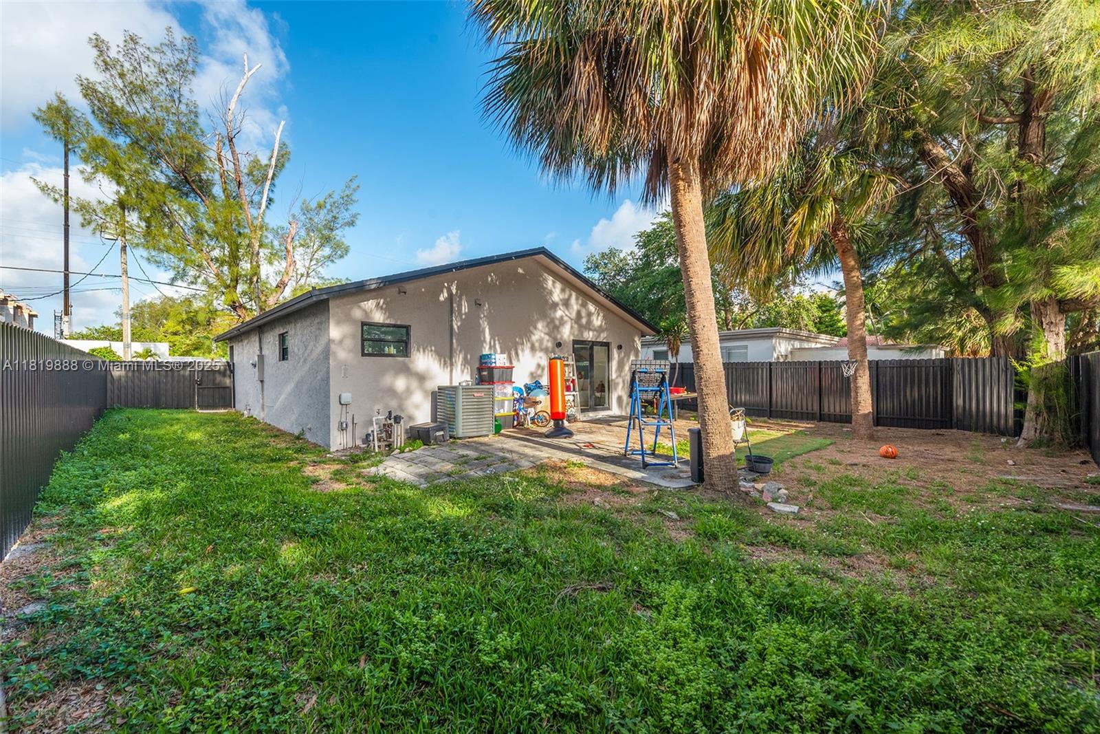 HALLANDALE PARK NO 3 - Land