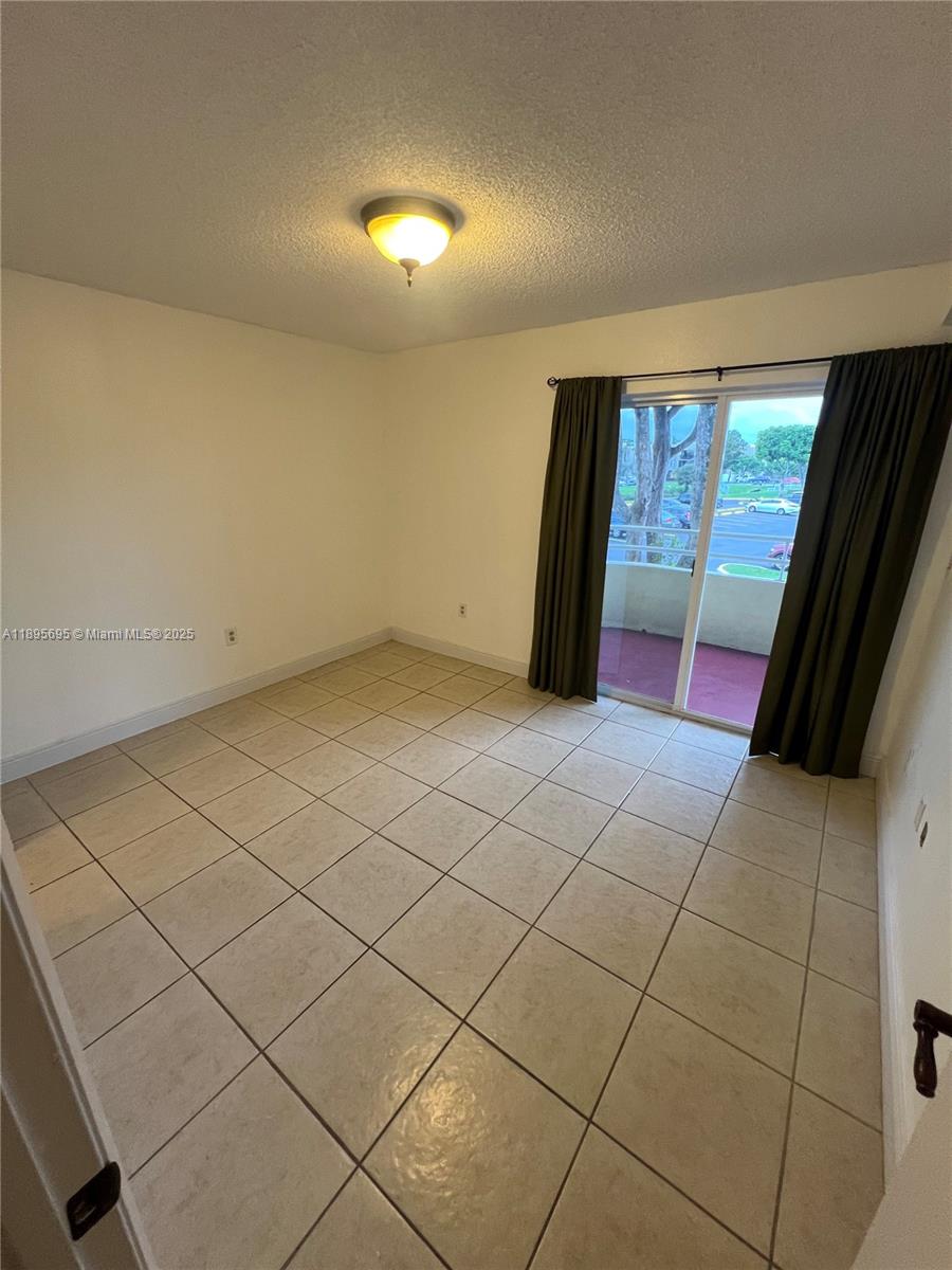 PALM COVE COND - Residential Lease