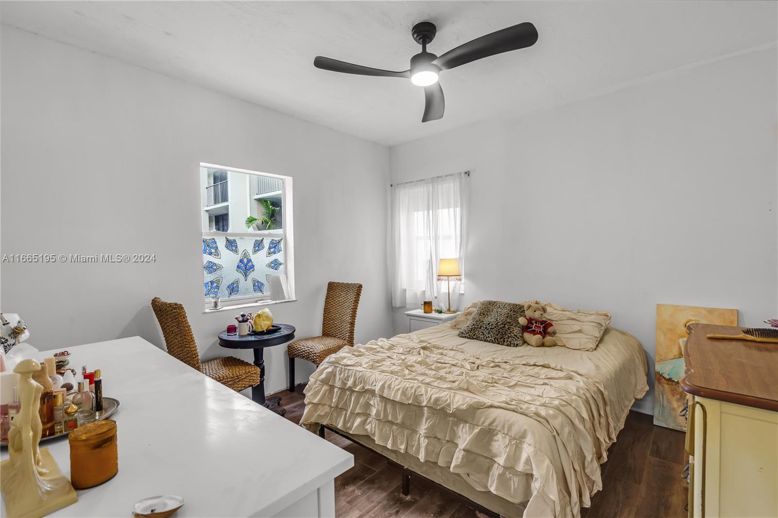 JASMINE CONDO - Residential