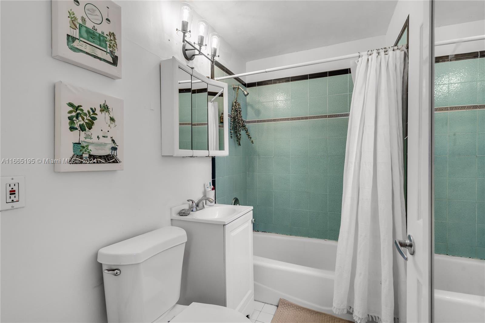 JASMINE CONDO - Residential