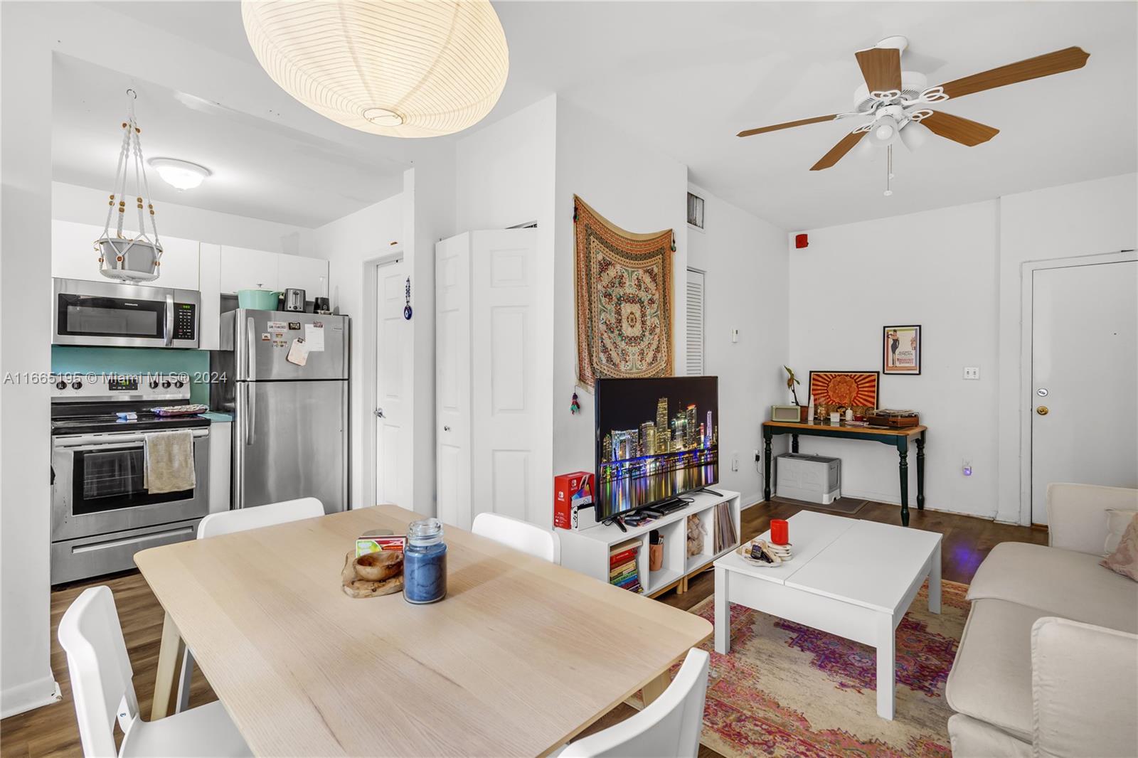JASMINE CONDO - Residential