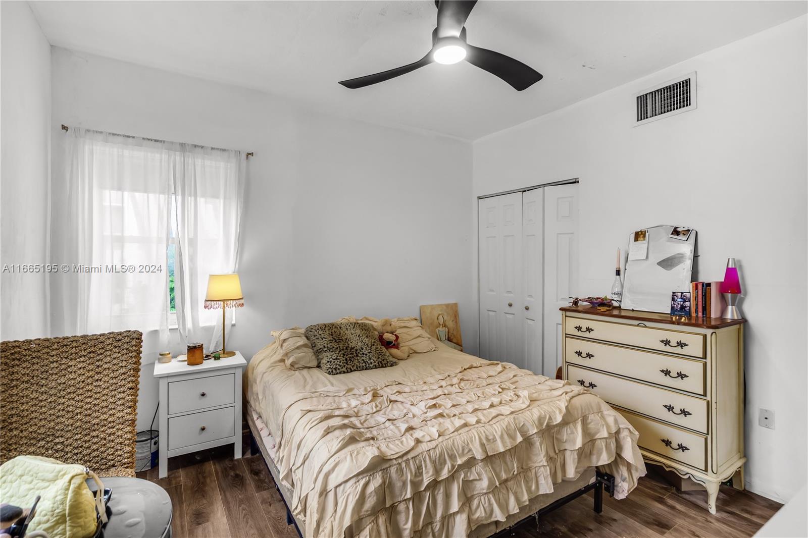 JASMINE CONDO - Residential