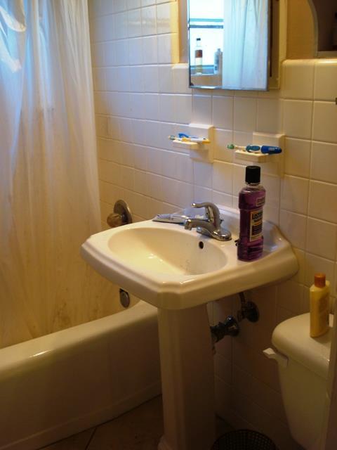 ST JAMES PARK NORTH 3-33 - Residential Lease