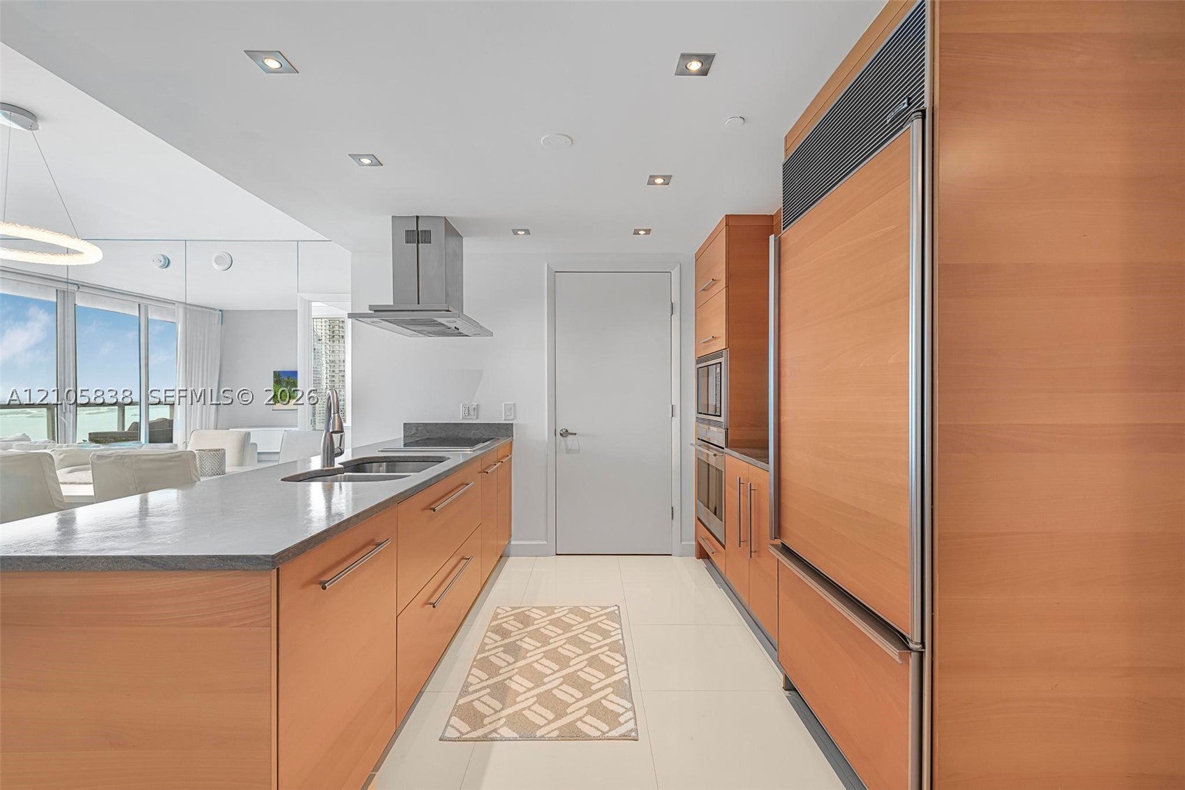 495 Brickell Ave 2411