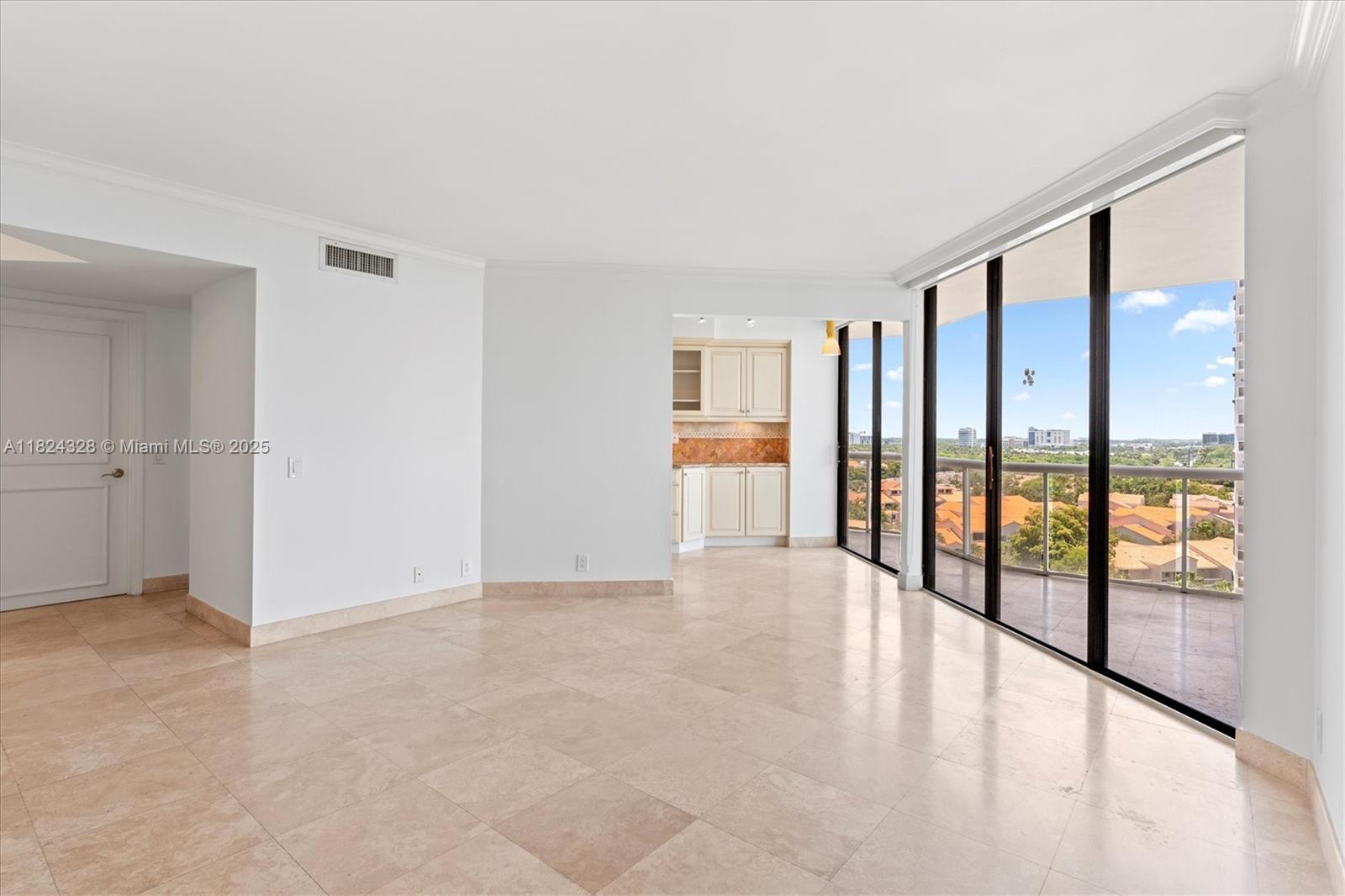 3610 Yacht Club Dr 1116