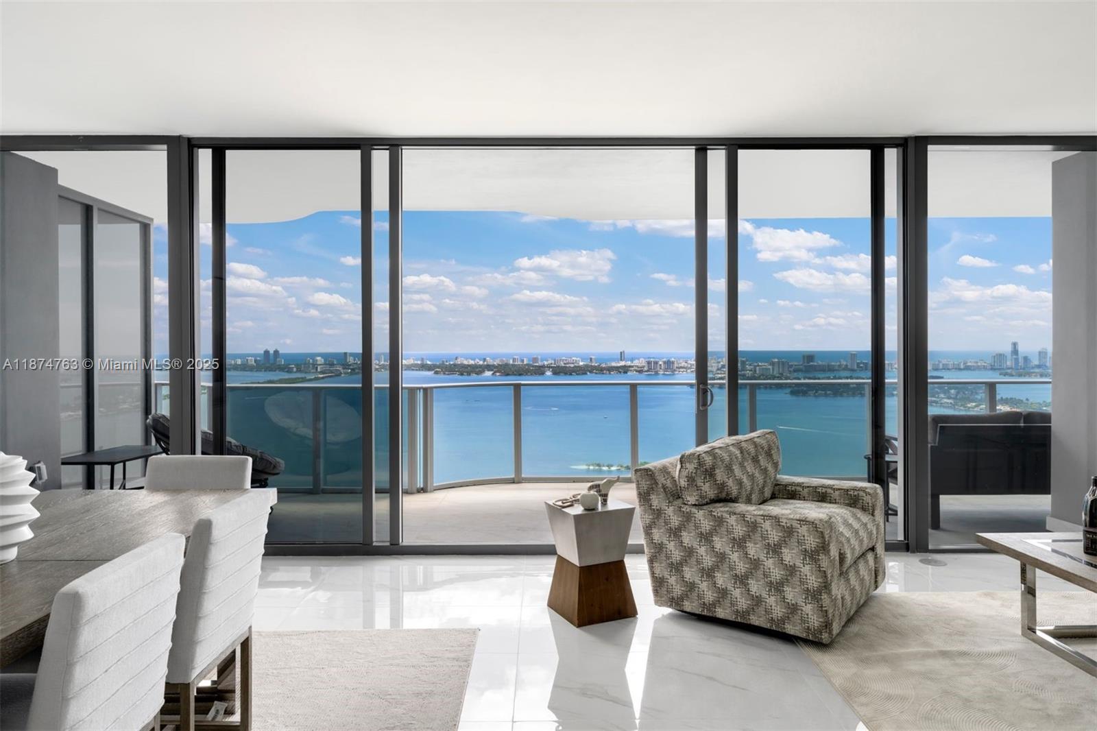 BAY BREEZE - Residential