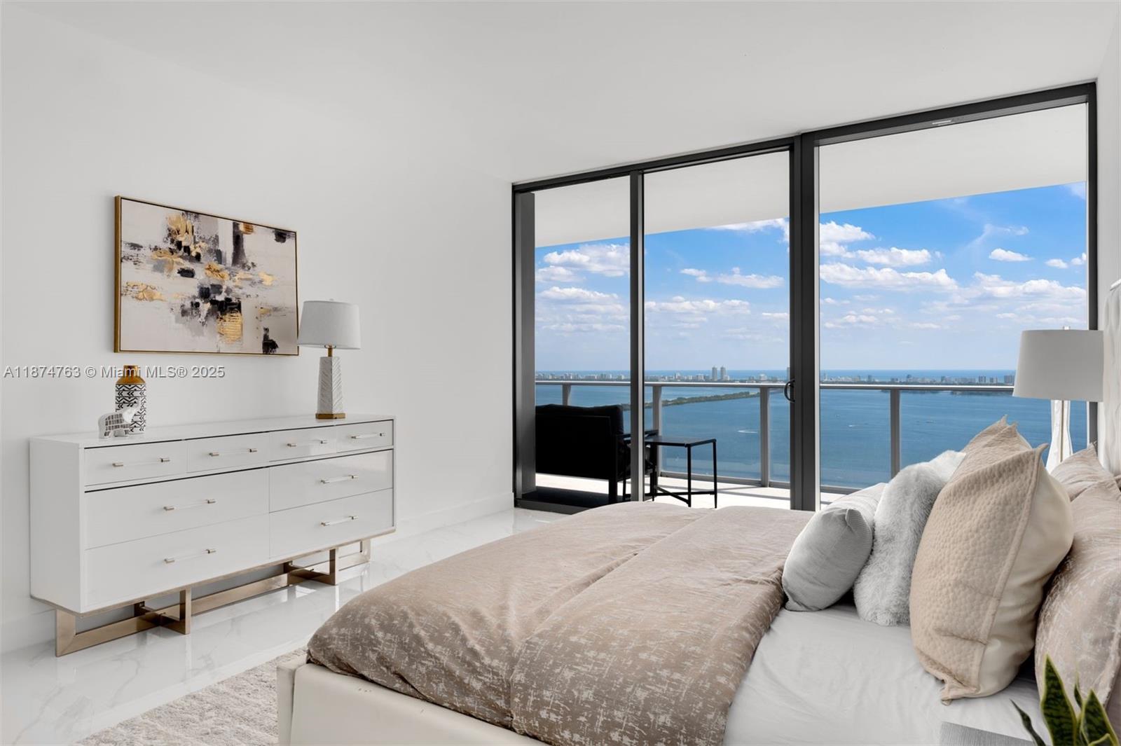 BAY BREEZE - Residential