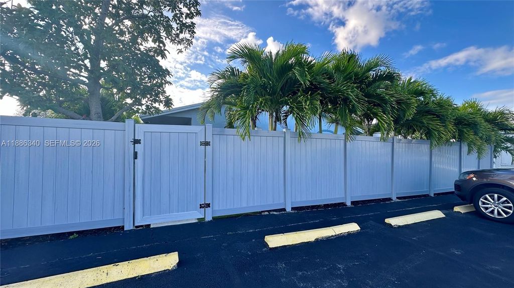 Photo of 1109 NE 6th Ave #2, Fort Lauderdale, FL 33304 (MLS # A11886340)