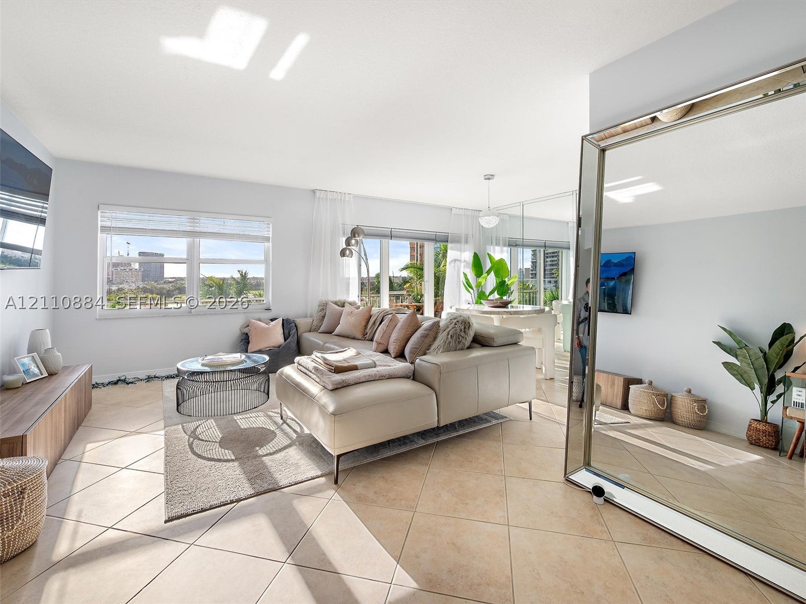400 Diplomat Pkwy 805