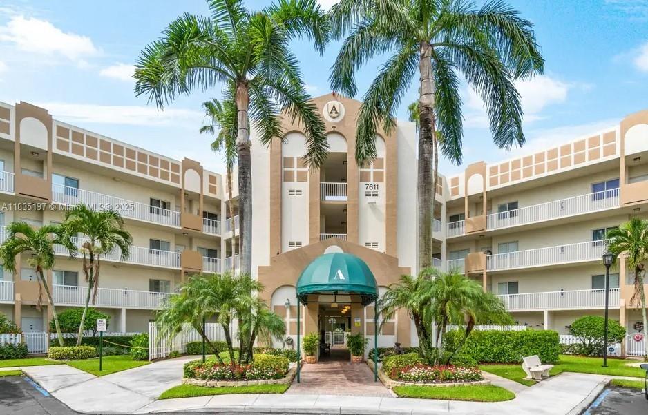 Welcome to this 2-bedroom, 2-bath 1st floor unit with parking space out front, located in the sought-after 55+ community of Southampton at Kings Point in Tamarac. As you walk up to the private paver garden/sitting area you will enter this open split floor plan with peaceful lake views. Unit comes with a private storage unit off of the garden/sitting area for extra storage. Updated AC only 6 months old and parking is directly in front of first floor unit. The “Clubhouse Deed” is paid in full and transferrable to the new owner. Washer & Dryer in unit. Residents of this gated community enjoy resort-style amenities such as pools, a theater, tennis courts, and more. The HOA fee includes Wi-Fi, water, exterior insurance, cable, and pest control, offering a truly maintenance-free lifestyle.