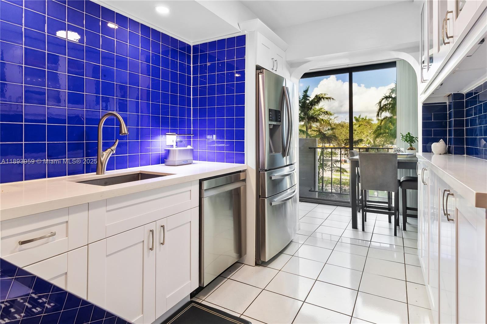 THE PALMS OF KEY BISCAYNE - Residential