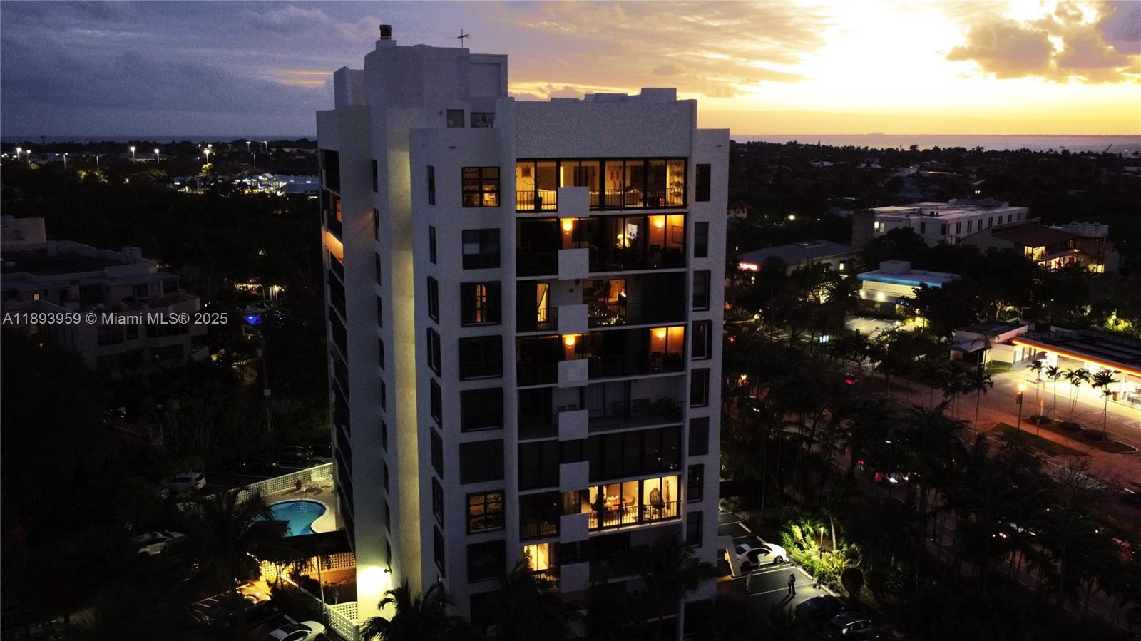 THE PALMS OF KEY BISCAYNE - Residential