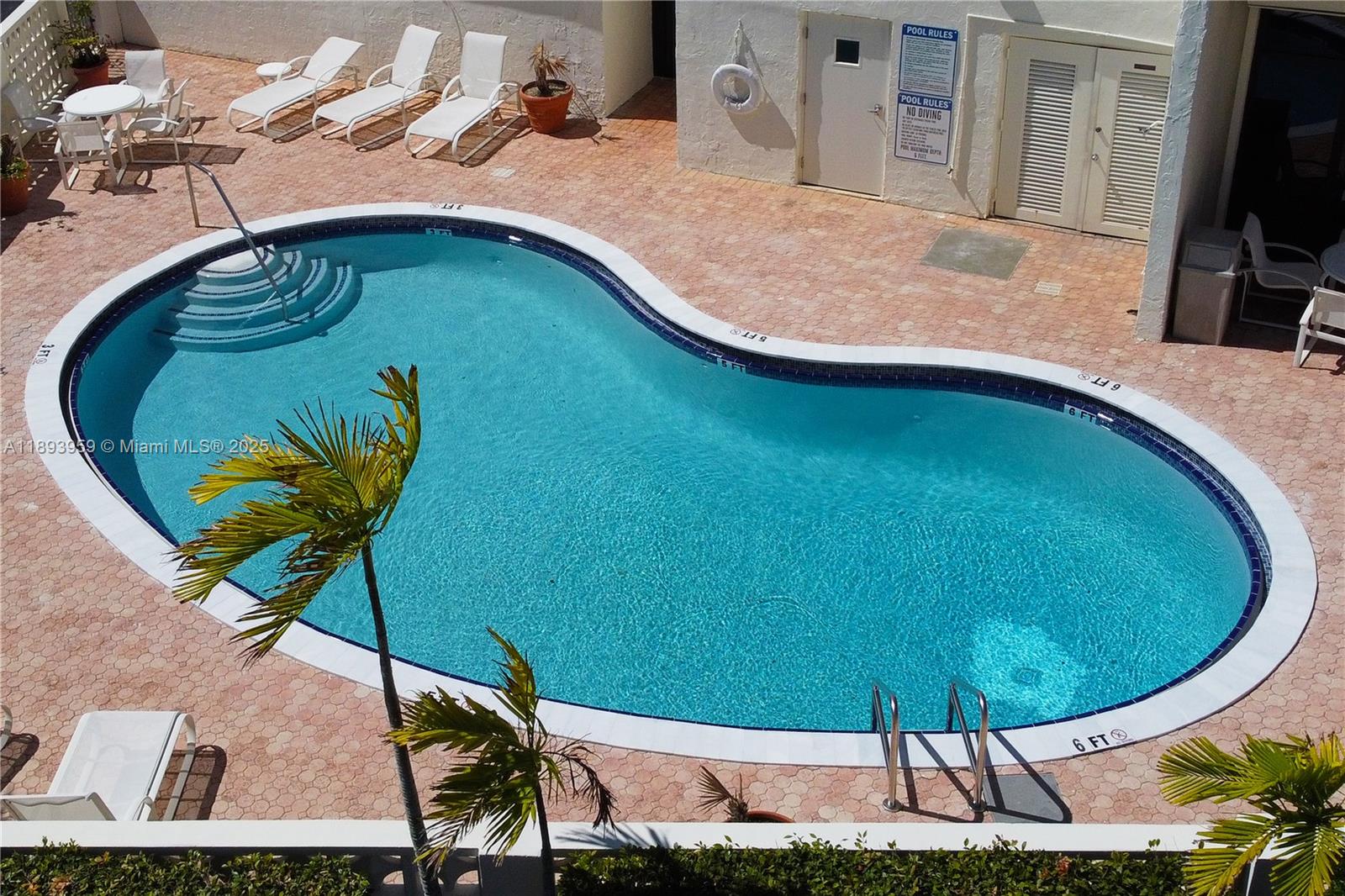 THE PALMS OF KEY BISCAYNE - Residential