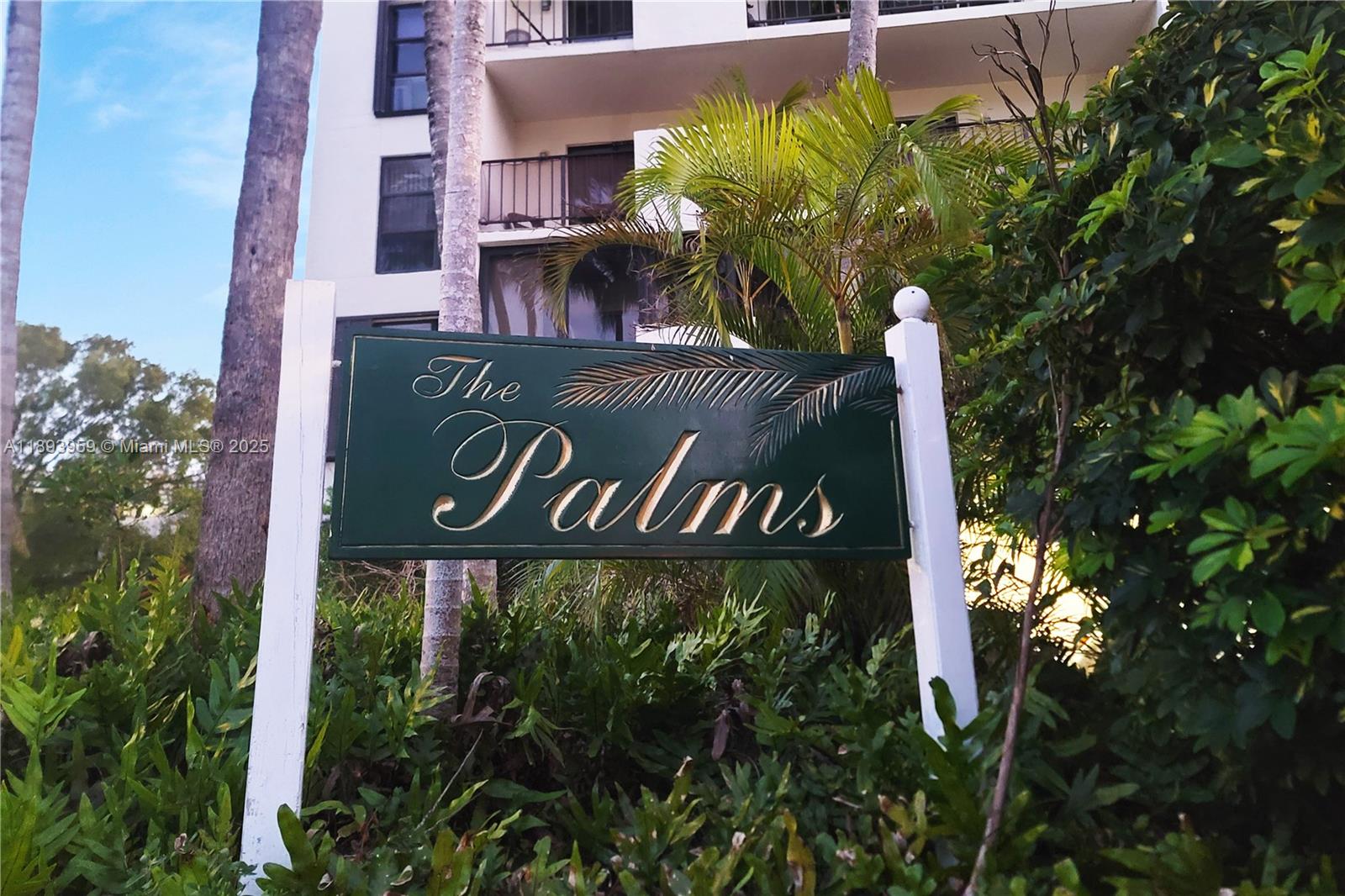 THE PALMS OF KEY BISCAYNE - Residential