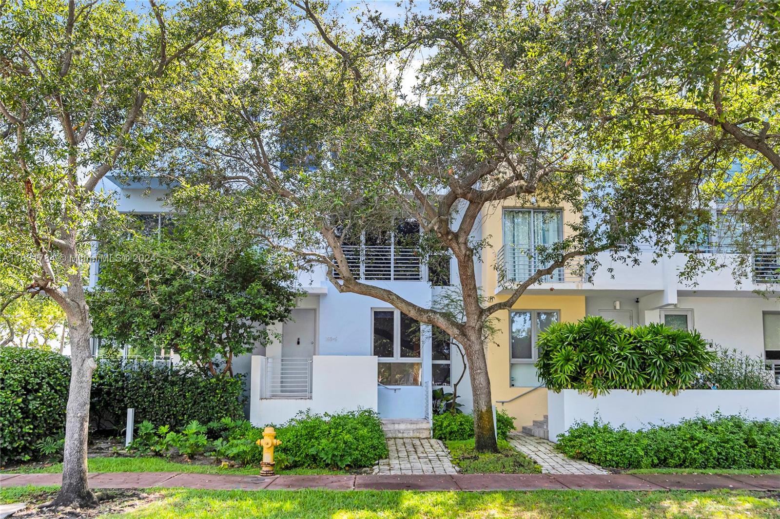 Nestled in vibrant Miami Beach, this newer construction townhouse offers the perfect blend of relaxed, sophisticated Bayfront living.
This modern gem features an abundance of windows, offering natural light and scenic views. Boasting 3 bedrooms, 3.5 bathrooms, and 2179 square feet of contemporary comfort, is the epitome of elegant townhouse living.
Enjoy the private rooftop with park and sunset views, perfect for entertaining.
Embrace the waterfront lifestyle, as the community amenities include a boat dock and a refreshing pool overlooking the serene bay.
With an attached 2 car garage, new A/C and all impact windows, this property is complete from head to toe
Unbeatable location in trendy North Beach, right across from the park, walking distance to top notch restaurants and the beach.