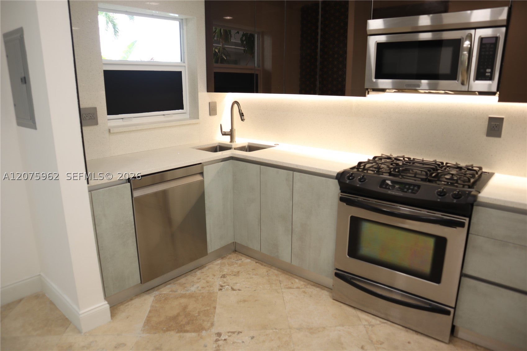 13105 Ixora Ct 112