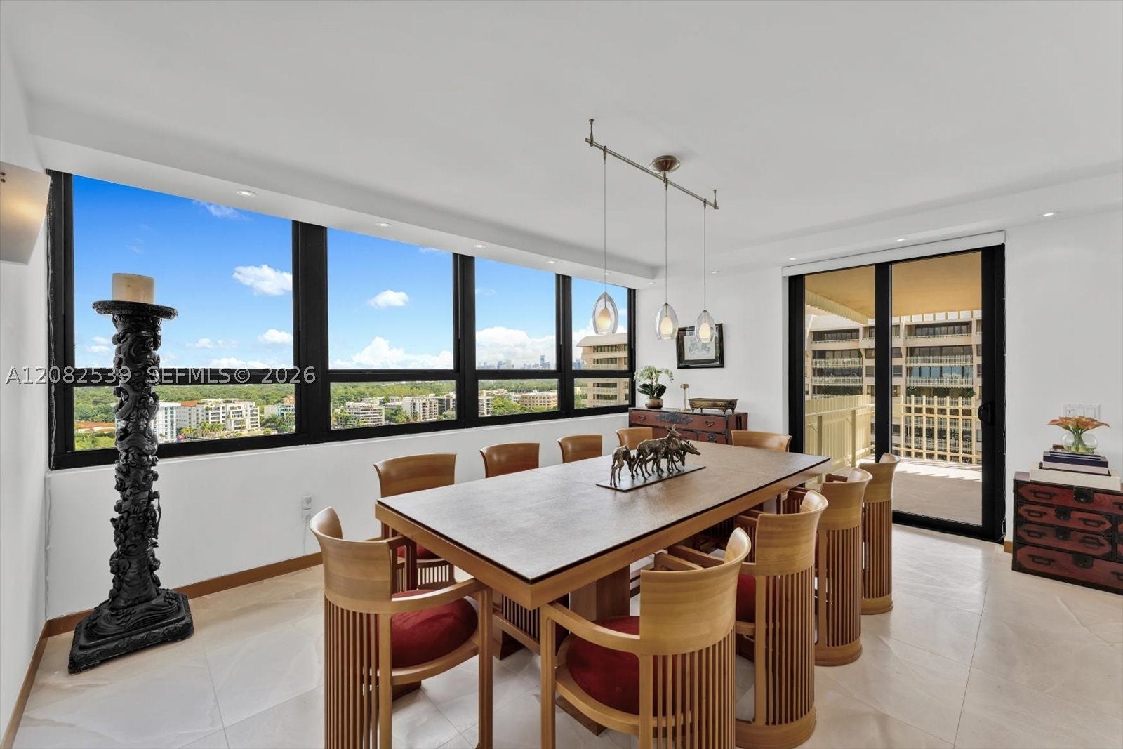 2 Grove Isle Dr B1709, Miami, FL, 33133/$2,850,000 3 2 Grove Isle Dr B1709