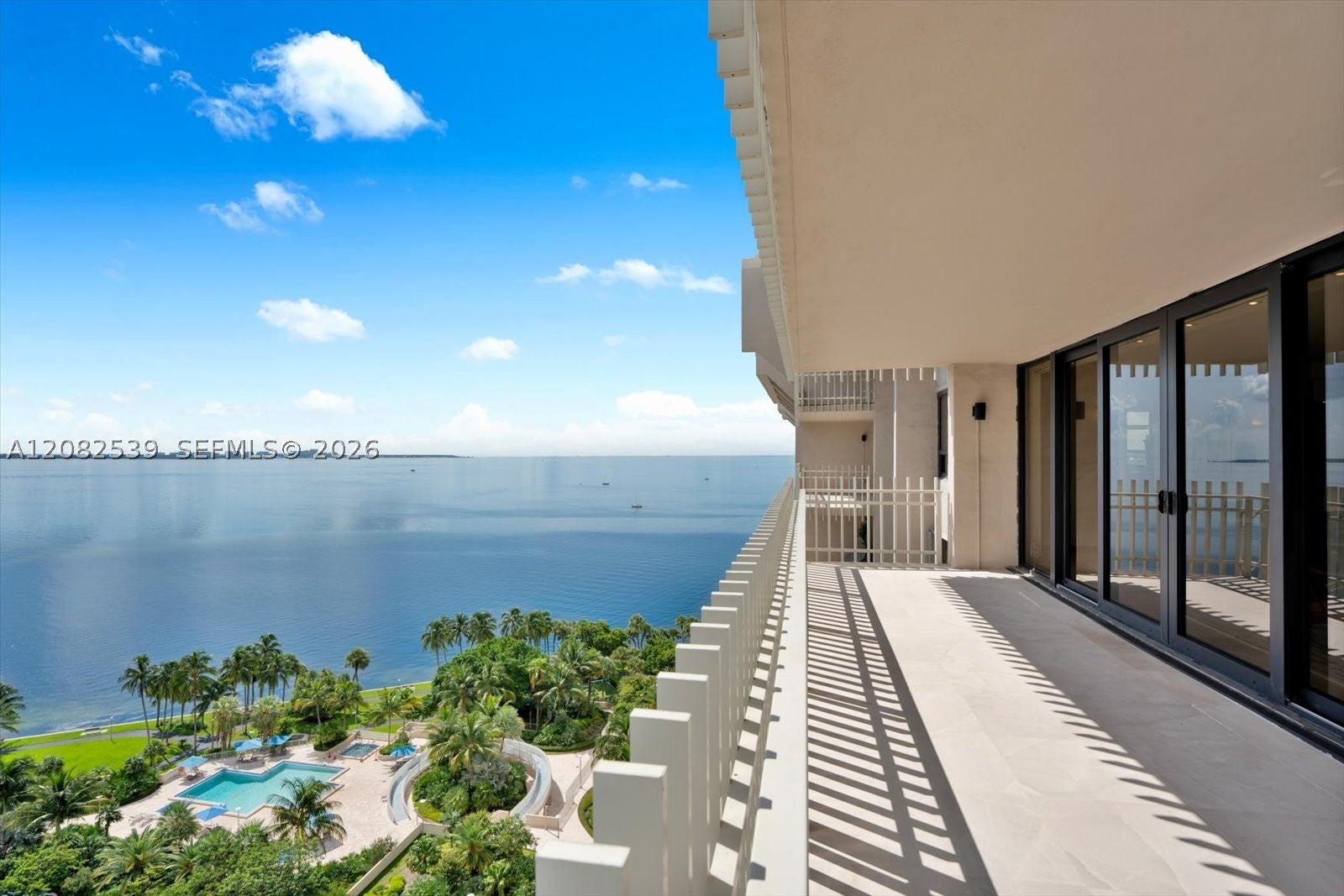 2 Grove Isle Dr B1709, Miami, FL, 33133/$2,850,000 1 2 Grove Isle Dr B1709