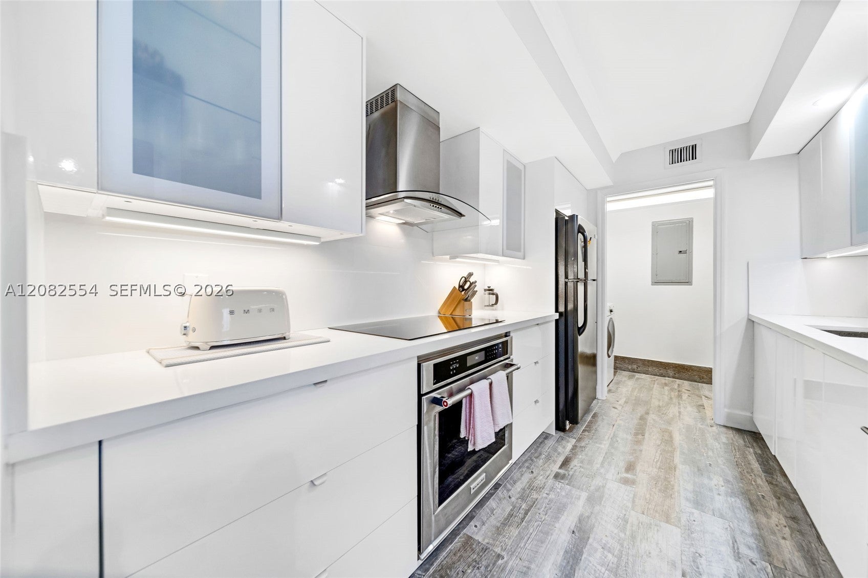 6917 Collins Ave 1409