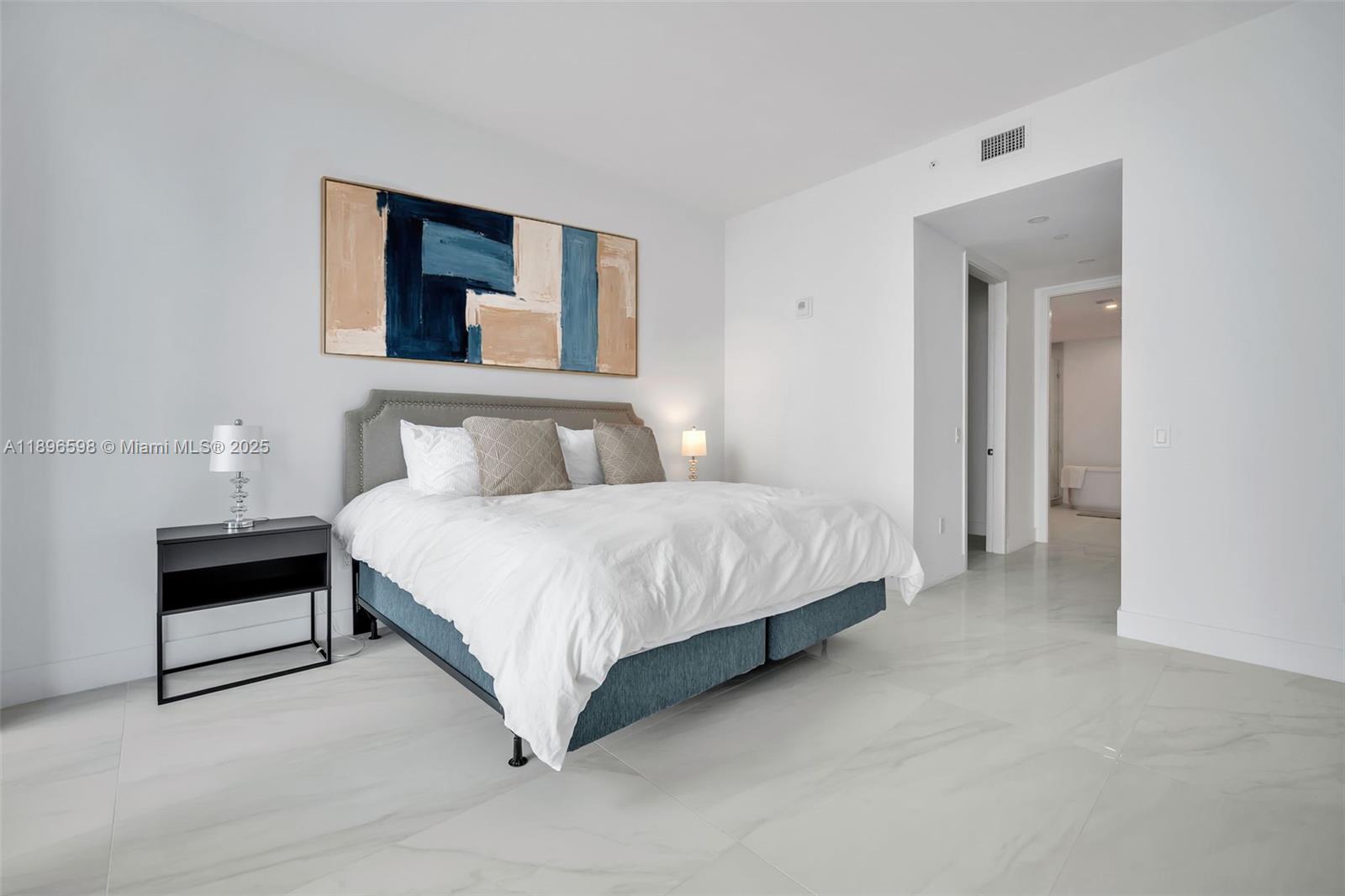 Aurora Condominium - Residential Lease