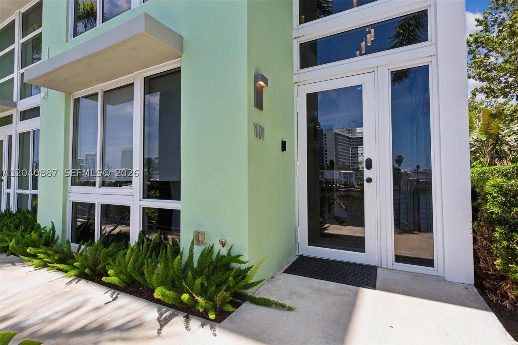 101 N Shore Dr 101