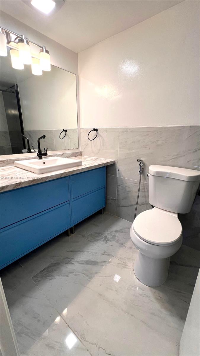 CASTLE APARTMENTS 16 COND - Residential Lease