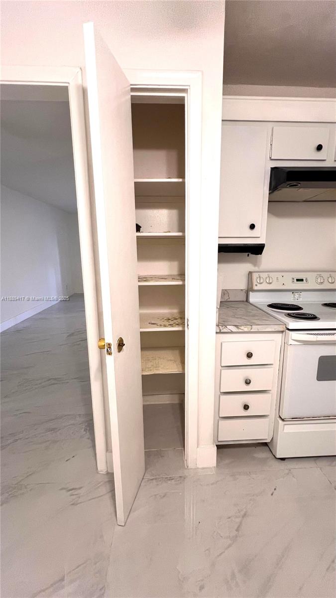 CASTLE APARTMENTS 16 COND - Residential Lease