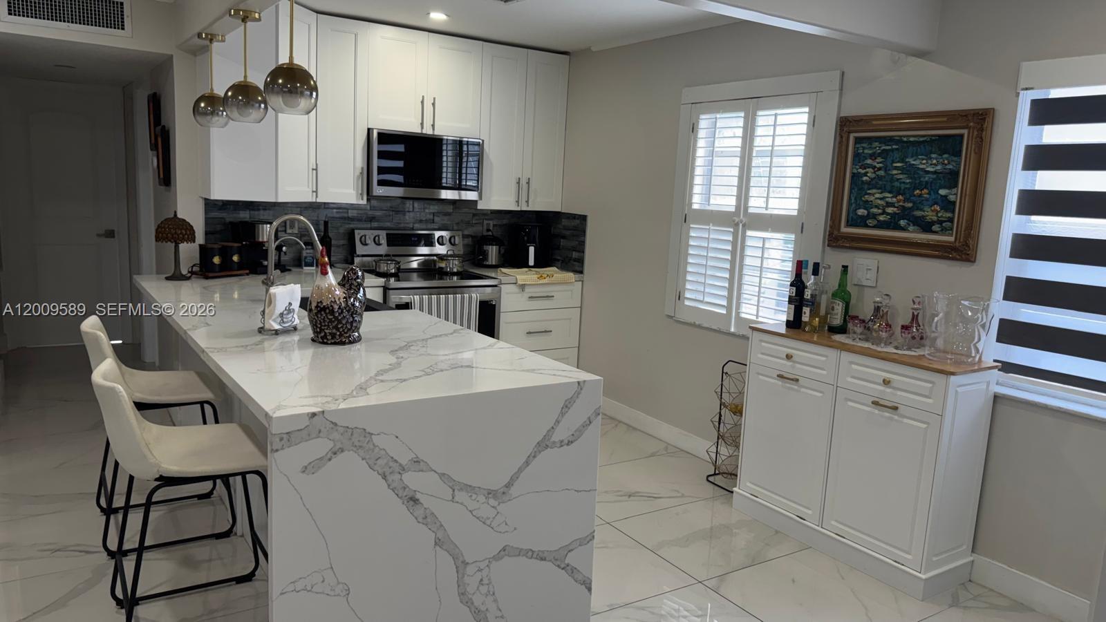 KINGS POINT NORMANDY COND - Residential