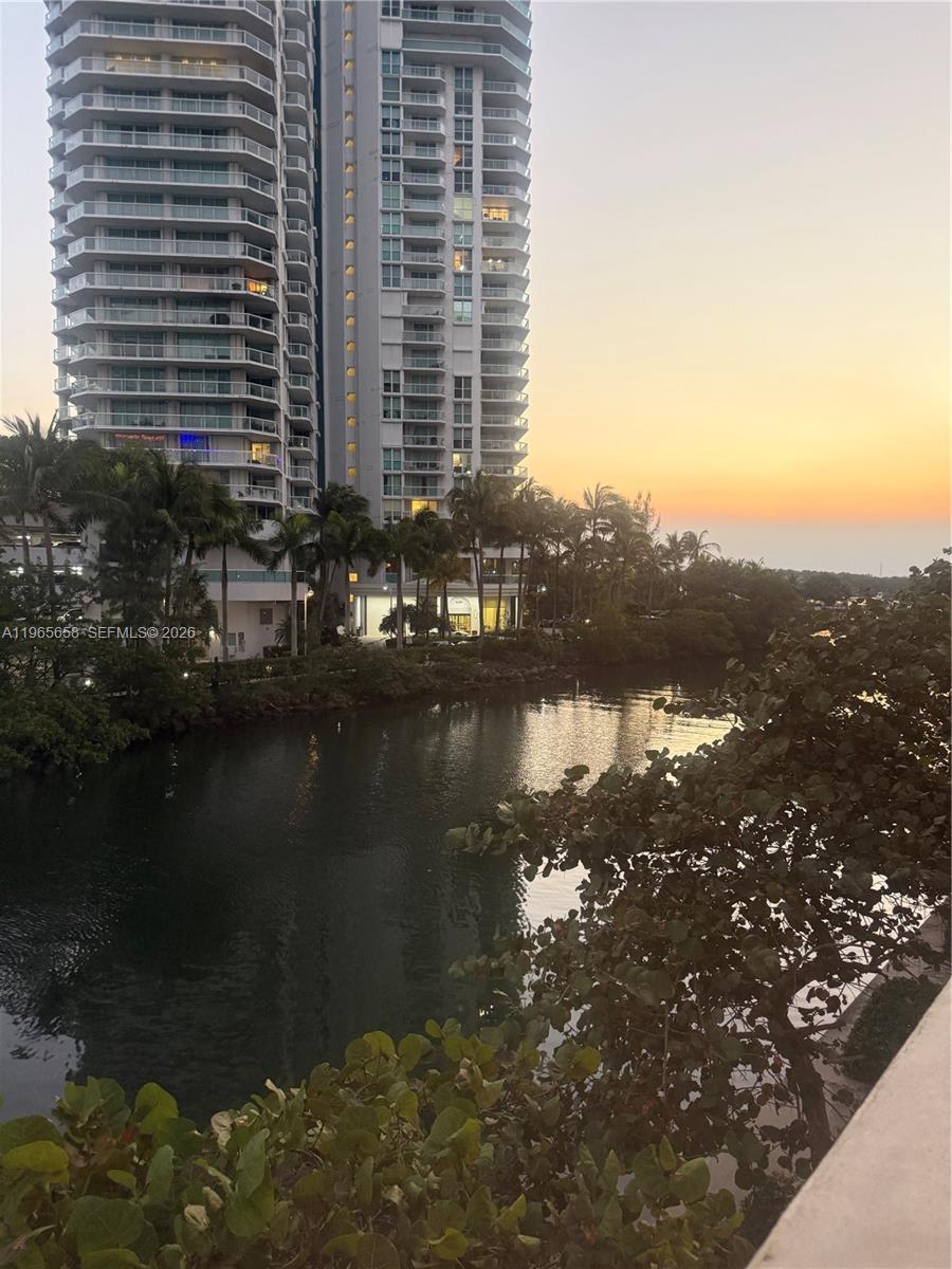 250 Sunny Isles Blvd TH-207