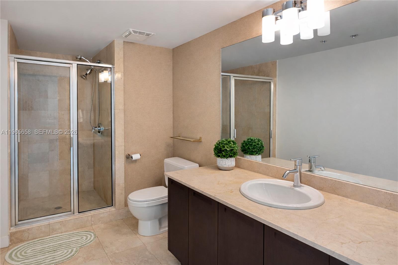 ST TROPEZ ON THE BAY III - Residential