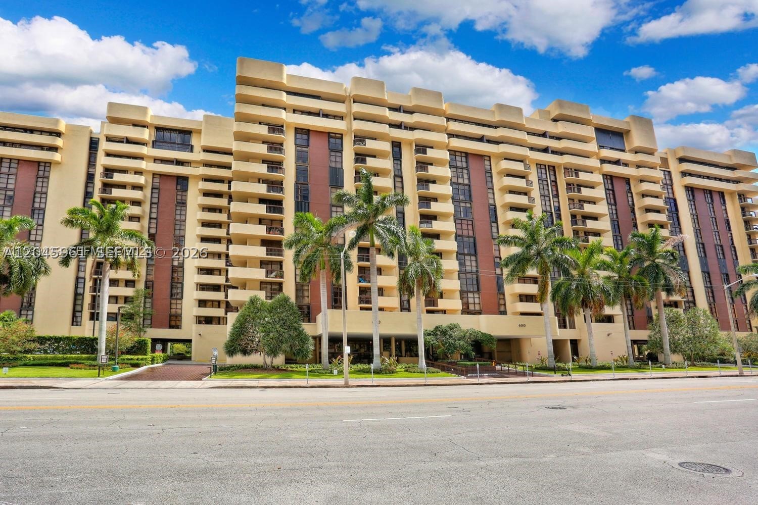 Photo 1 of 37 — 600 Biltmore Way 618, Coral Gables, FL 33134