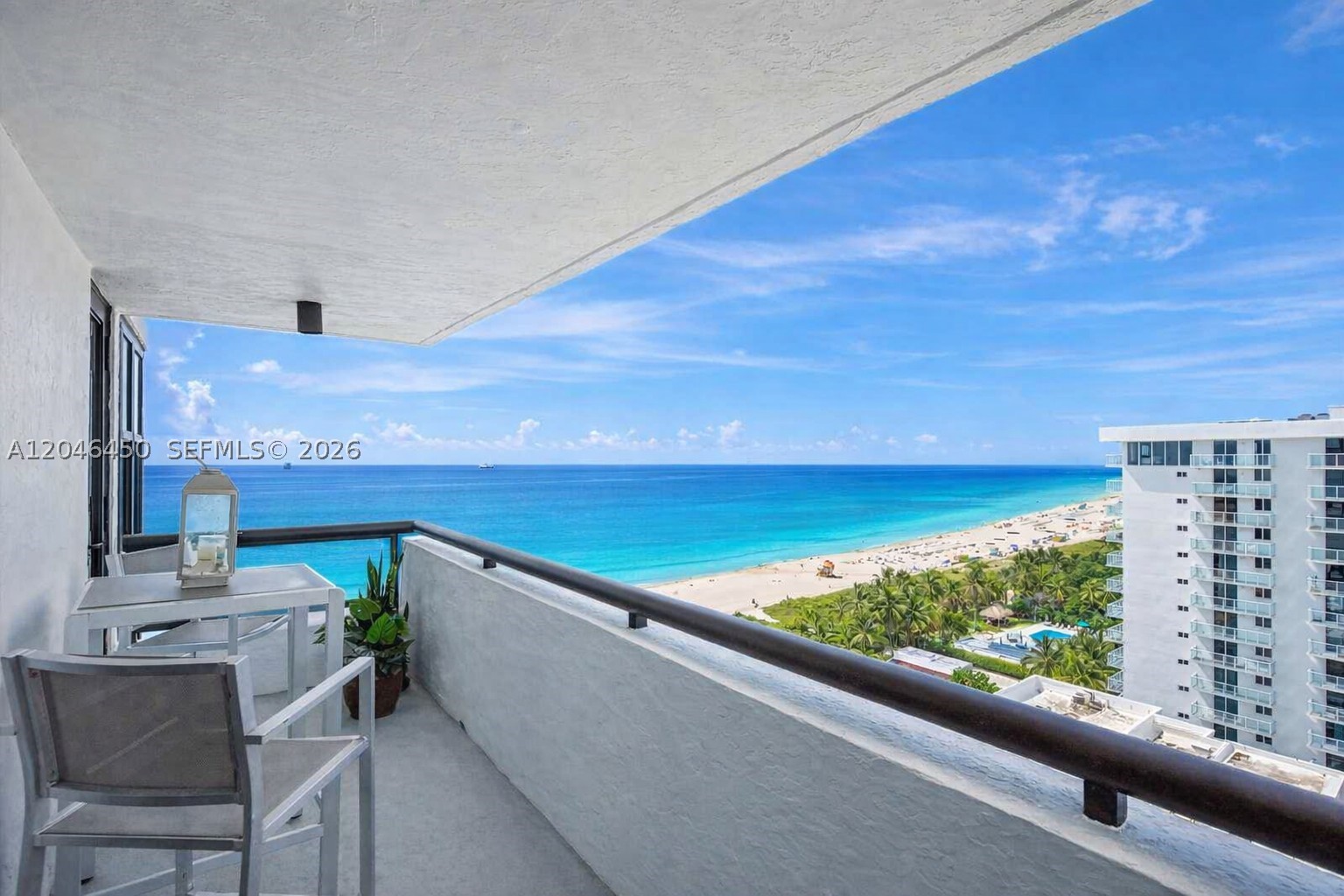 2555 Collins Ave 1814