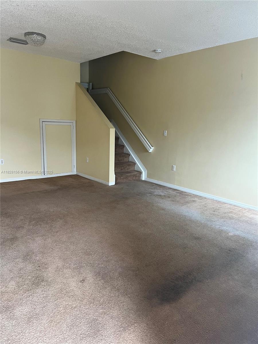 2201 SE 24th Pl 2201