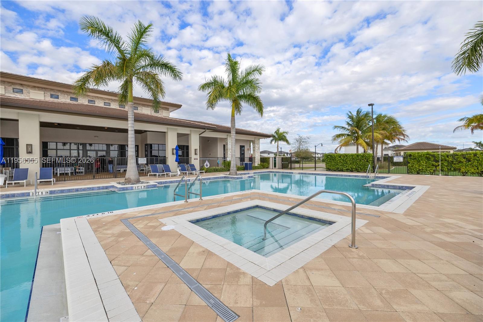 TUSCAN ISLES - Residential