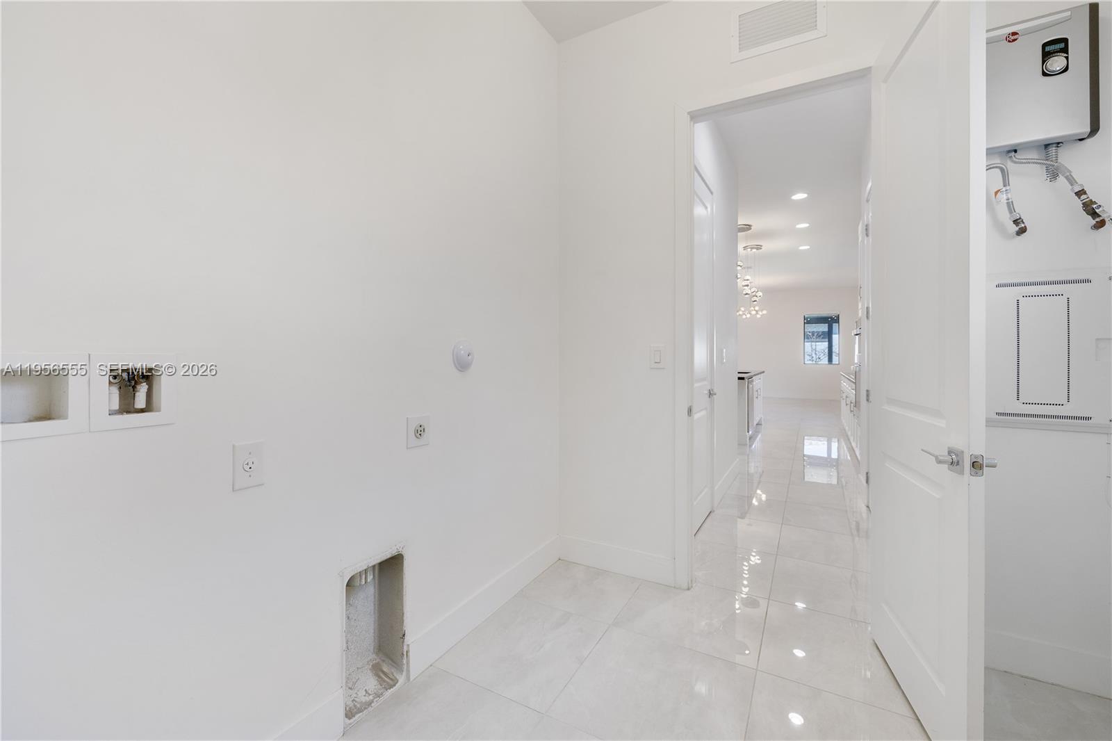 TUSCAN ISLES - Residential