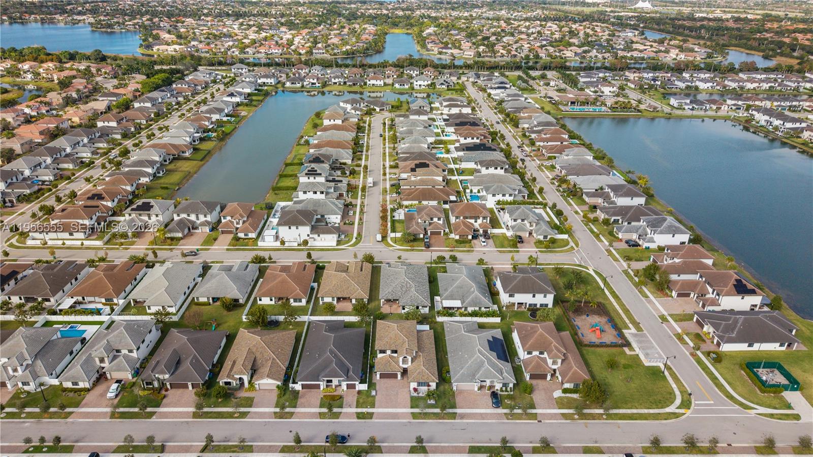 TUSCAN ISLES - Residential